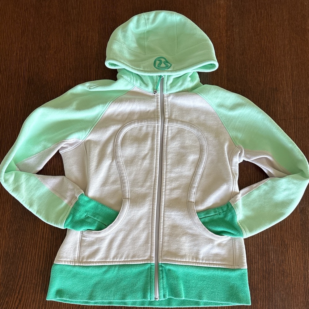 Lululemon Scuba